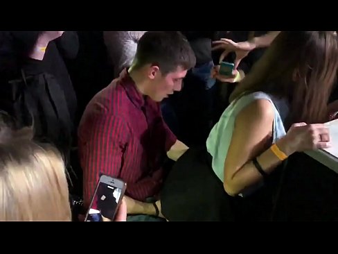 ❤️ Sessu reale in una discoteca russa. Una ragazza russa di 18 anni in l'anu è a vagina scopata in una discoteca ❤❌ Video cazzo à co.stroybassein.ru ❌️